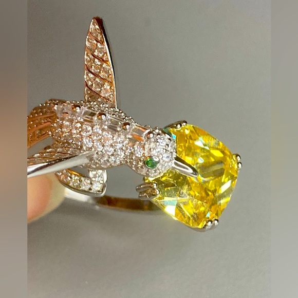 Jewelry - Hummingbird 925 sterling 7 ring